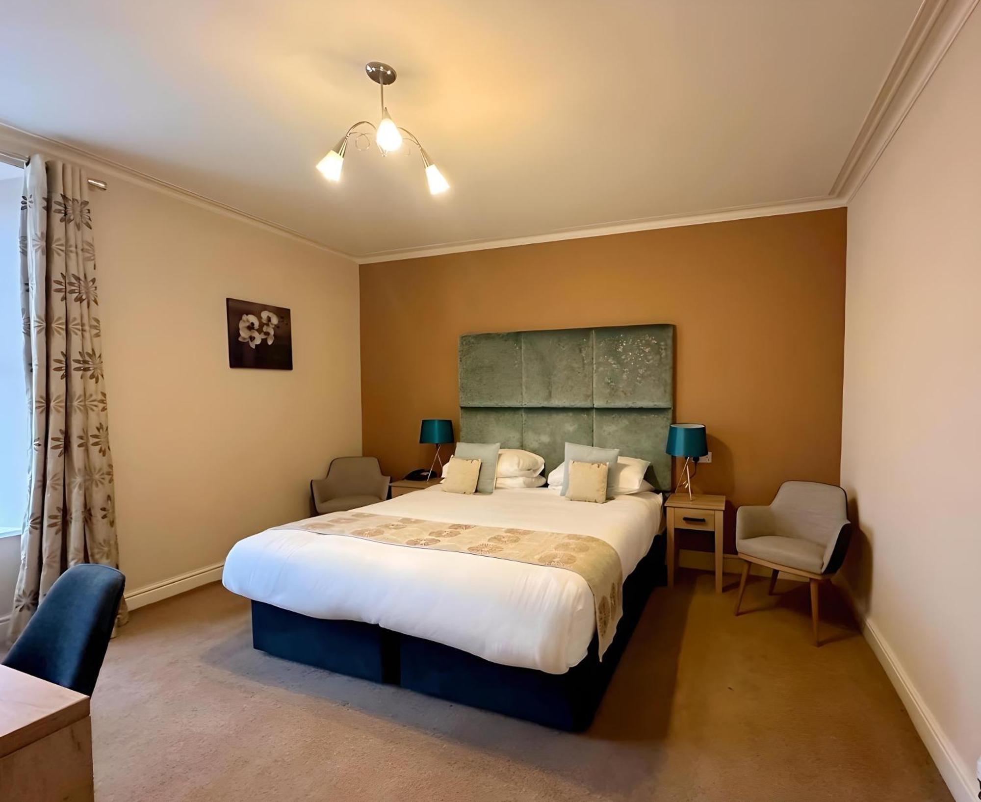 Caerwylan Hotel Criccieth Bagian luar foto